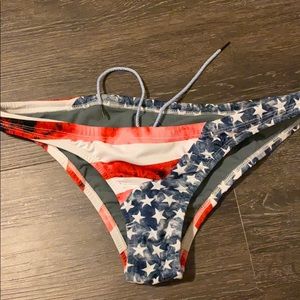 Jolyn bikini bottoms size XL.